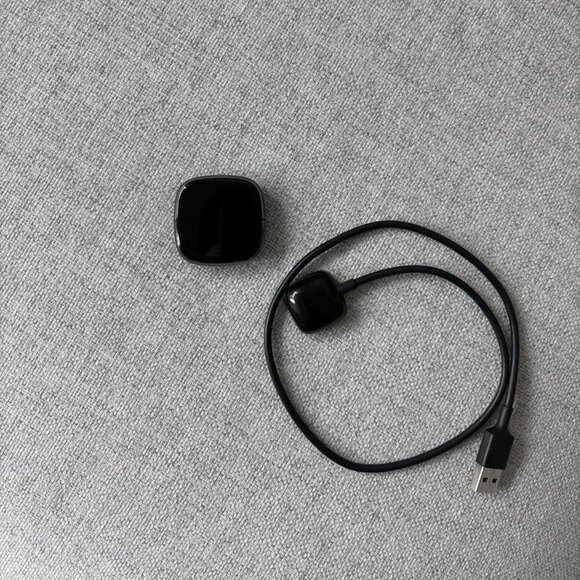 Fitbit Versa 3 - Black (O $250) - Picture 3 of 6